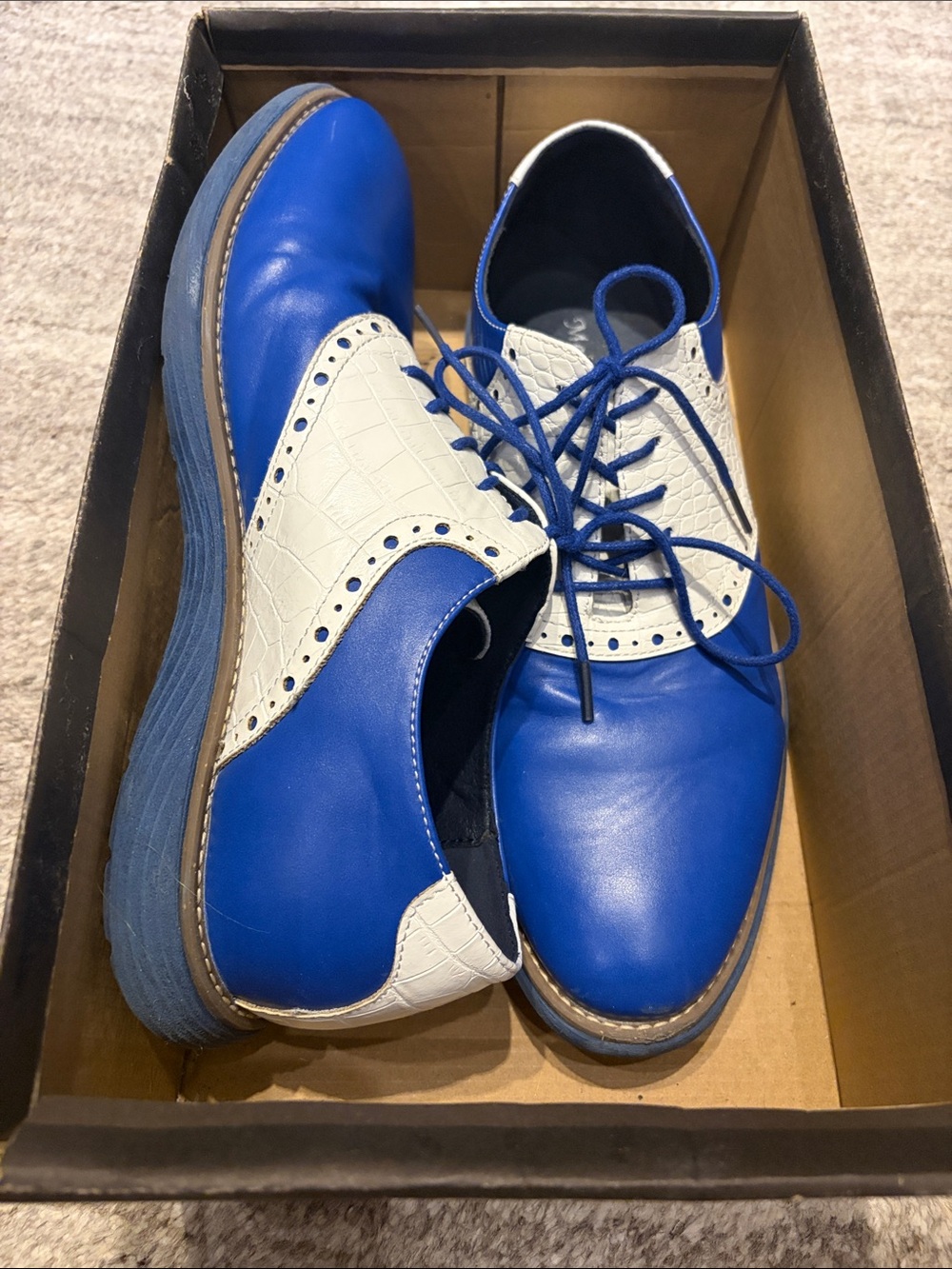 Blue and White Two-Tone Men's Wingtip Derby Shoes